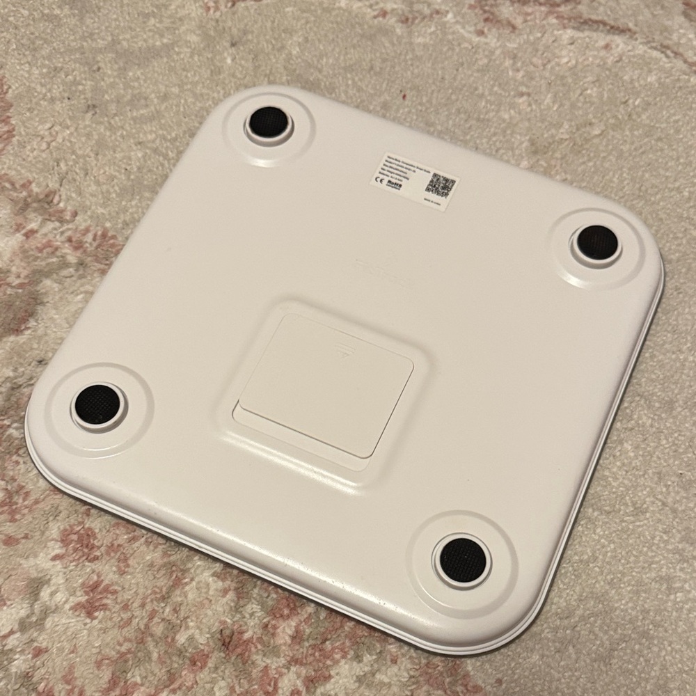 Fit Track Smart Bathroom Scale - Picture 3 of 6